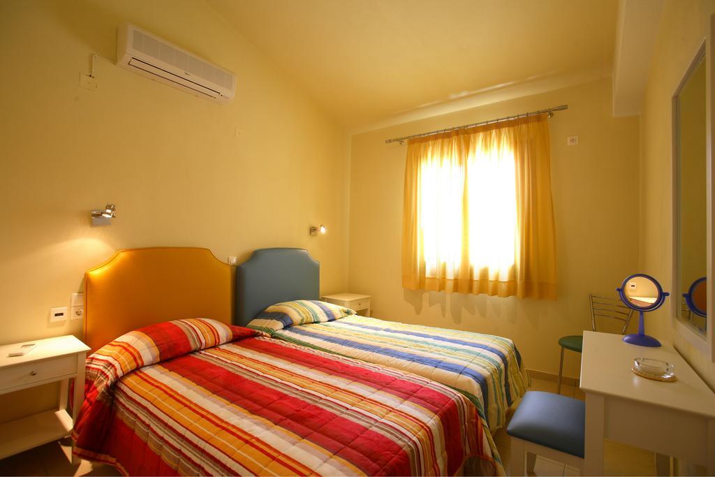 Porto Skopelos Villas מראה חיצוני תמונה