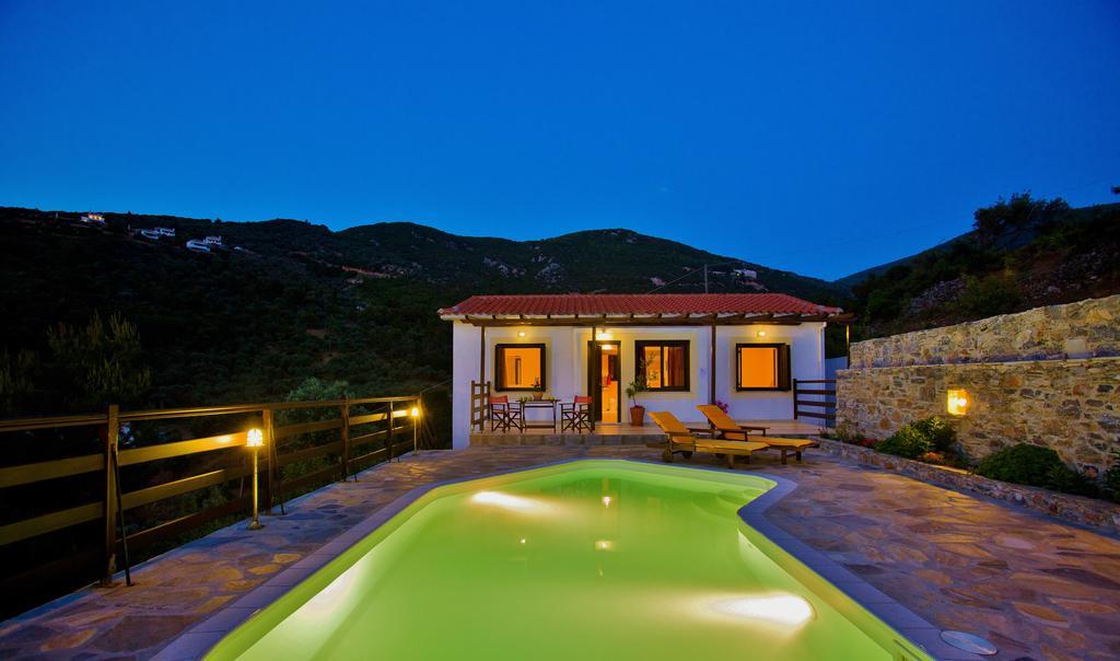 Porto Skopelos Villas מראה חיצוני תמונה